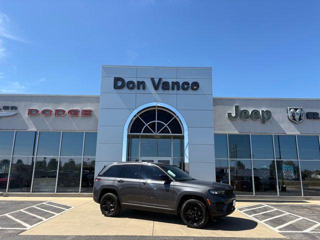 2022 Jeep Grand Cherokee Altitude 4x4