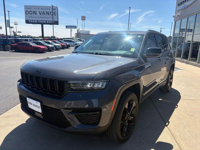 2022 Jeep Grand Cherokee Altitude 4x4