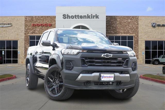 2023 Chevrolet Colorado 4WD Crew Cab Short Box Trail Boss
