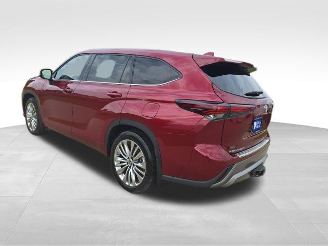 2024 Toyota Highlander Platinum