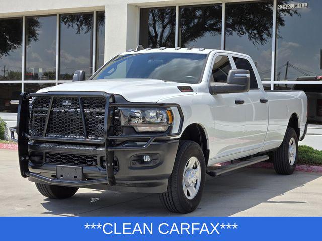 2023 RAM 3500 Tradesman Crew Cab 4x4 8 Box