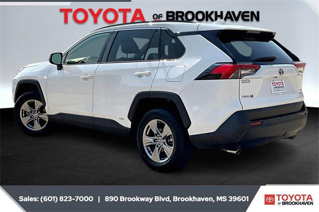2022 Toyota RAV4 Hybrid LE