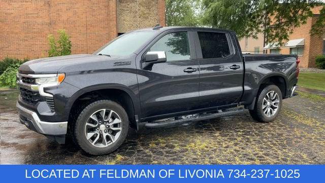 2022 Chevrolet Silverado 1500 4WD Crew Cab Standard Bed LT