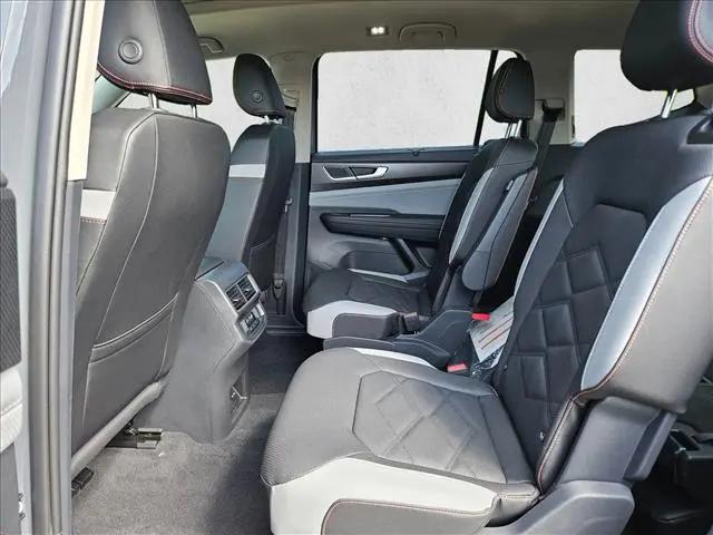 2026 Volkswagen Atlas Peak Edition