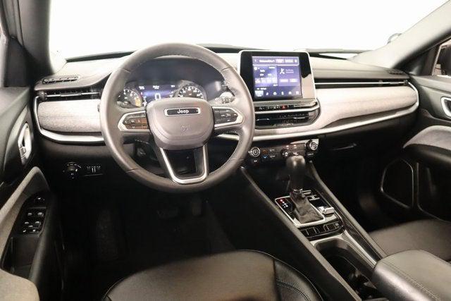 2025 Jeep Compass Latitude 4x4 2025 Jeep Compass Latitude 4x4