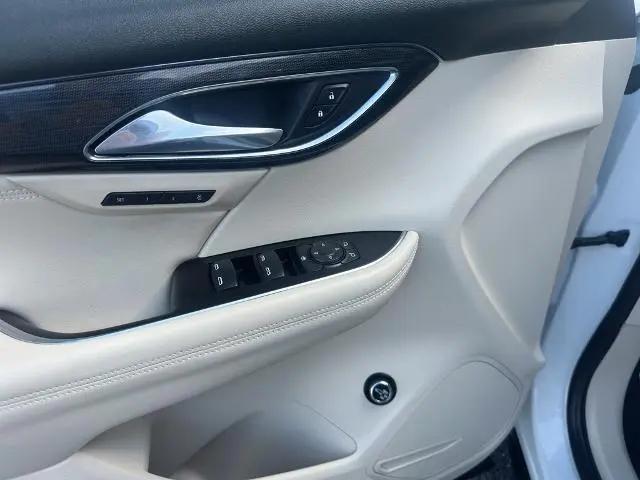 2023 Buick Envision Essence FWD