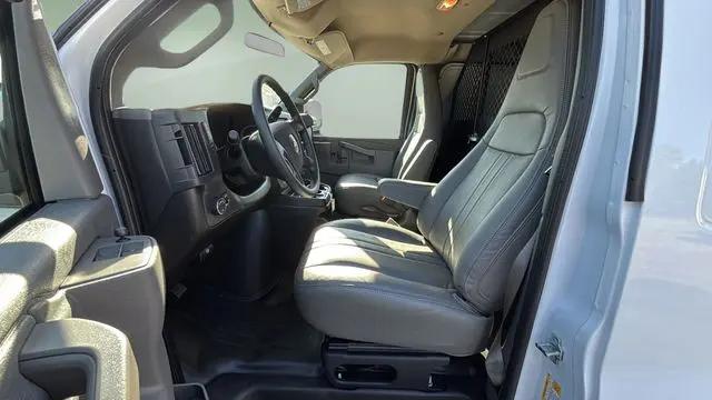 2025 Chevrolet Express Cargo Van RWD 2500 Regular Wheelbase WT
