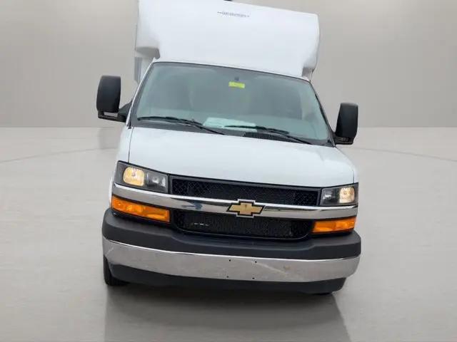 2025 Chevrolet Express Cutaway Work Van