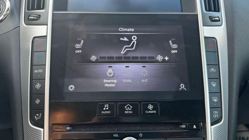 2022 INFINITI Q50 LUXE AWD