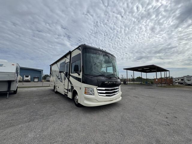 2022 Ford F-53 29S