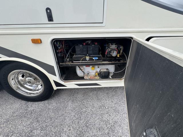 2022 Ford F-53 29S