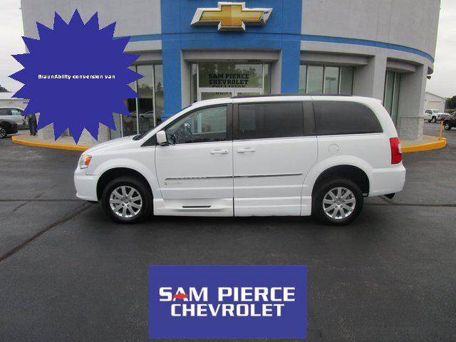 2014 Chrysler Town & Country Touring for sale in Daleville, IN