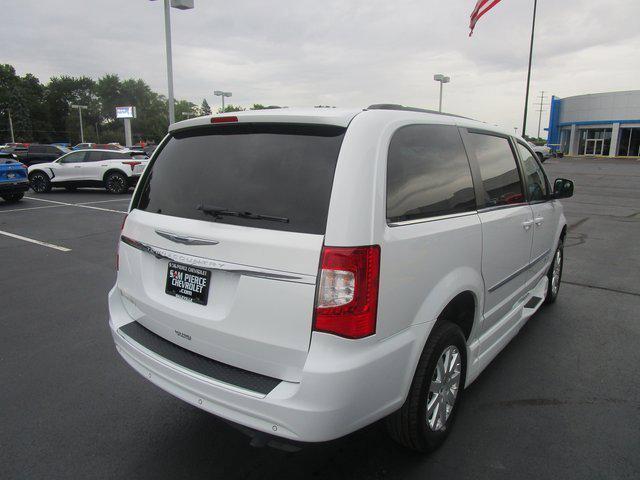 2014 Chrysler Town & Country Touring