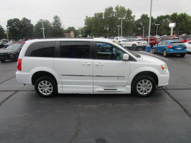 2014 Chrysler Town & Country Touring