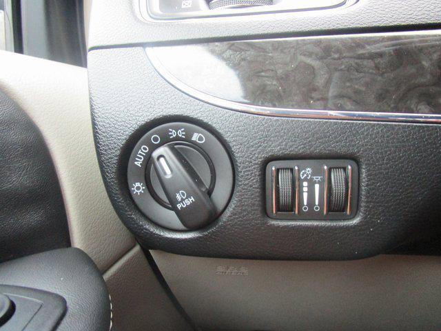 2014 Chrysler Town & Country Touring