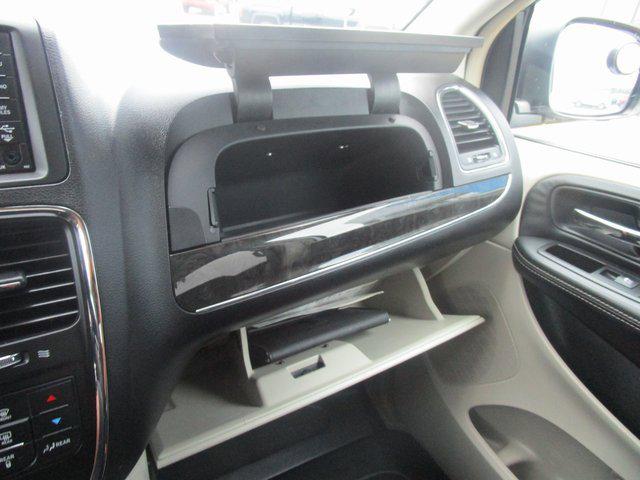 2014 Chrysler Town & Country Touring