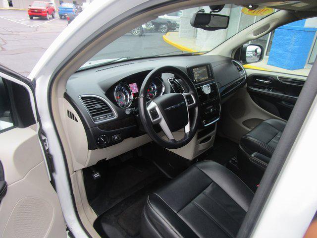 2014 Chrysler Town & Country Touring