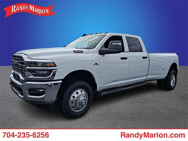 2025 RAM 3500 Tradesman Crew Cab 4x4 8 Box