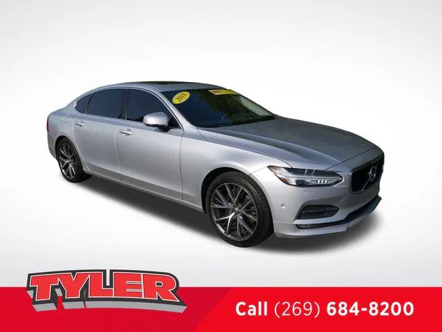 2018 Volvo S90 T6 Momentum