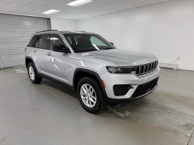 2025 Jeep Grand Cherokee GRAND CHEROKEE LAREDO X 4X2