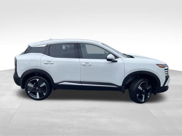 2025 Nissan Kicks SR FWD
