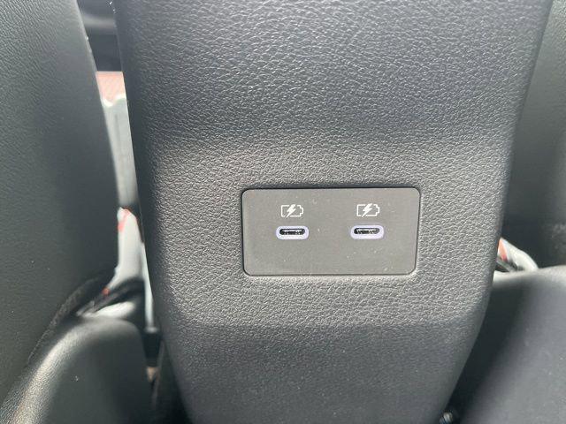2025 Nissan Kicks SR FWD