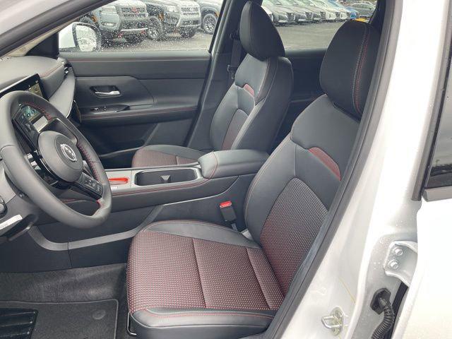 2025 Nissan Kicks SR FWD