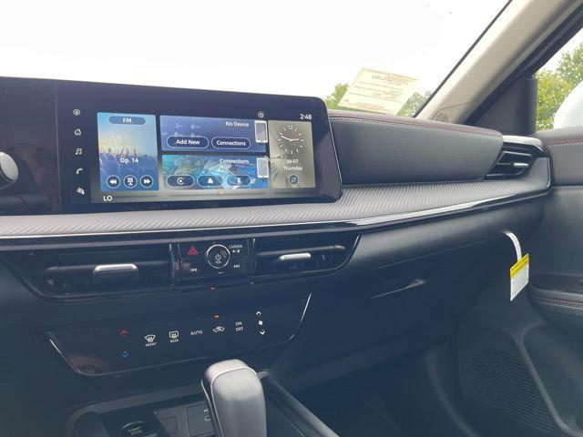 2025 Nissan Kicks SR FWD