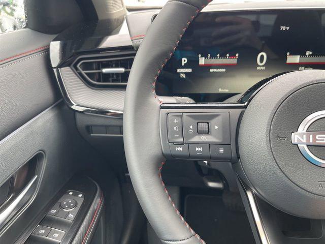 2025 Nissan Kicks SR FWD