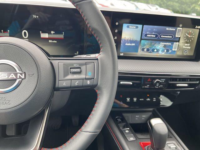 2025 Nissan Kicks SR FWD