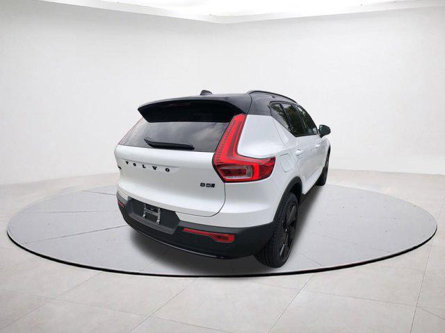 2026 Volvo XC40 B5 Ultra Black Edition