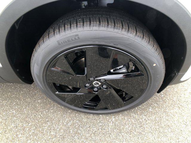 2026 Volvo XC40 B5 Ultra Black Edition