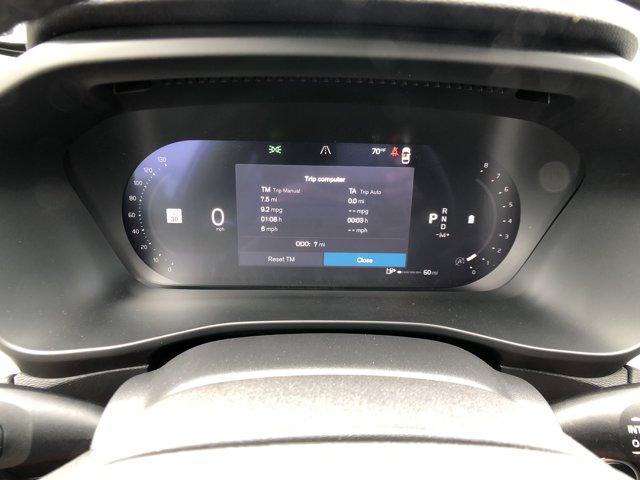 2026 Volvo XC40 B5 Ultra Black Edition