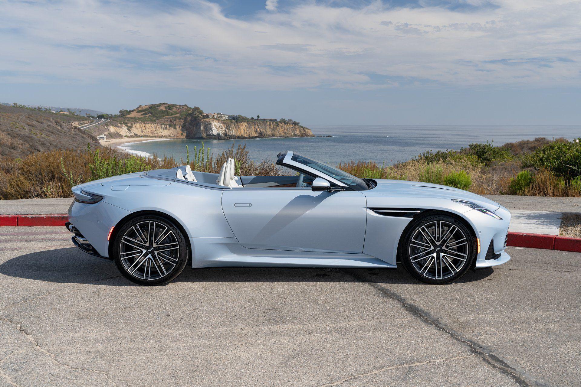Aston Martin 2026 DB12 Volante