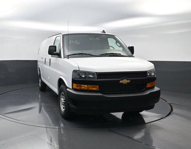2025 Chevrolet Express Cargo Van RWD 2500 Regular Wheelbase WT