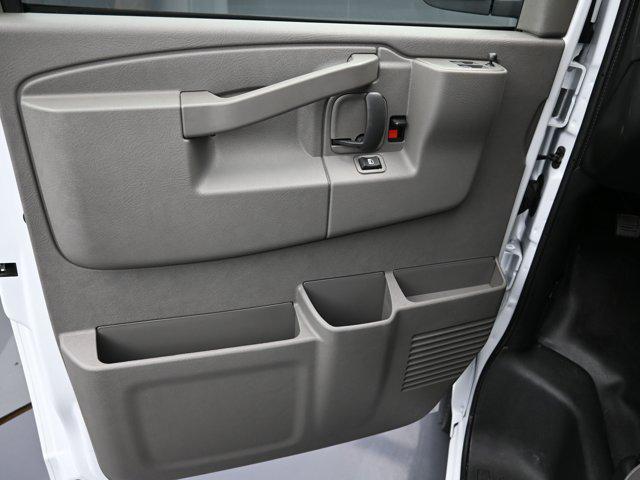 2025 Chevrolet Express Cargo Van RWD 2500 Regular Wheelbase WT