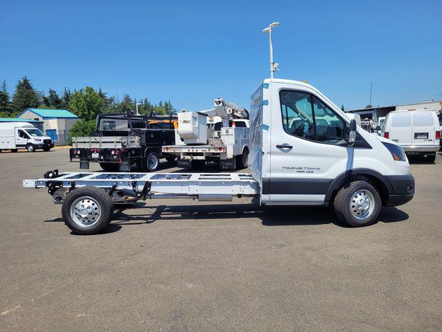 2025 Ford Transit Cutaway Base