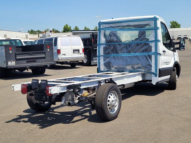 2025 Ford Transit Cutaway Base