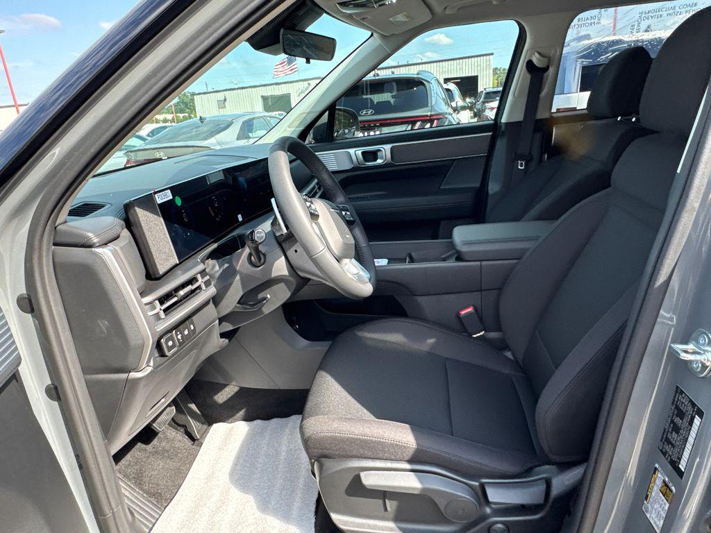 New 2026 Gray HYUNDAI SE image 10