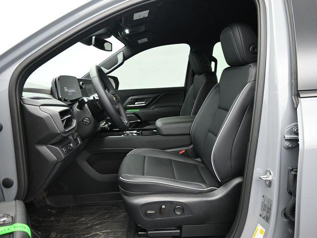 2025 Chevrolet Silverado EV LT