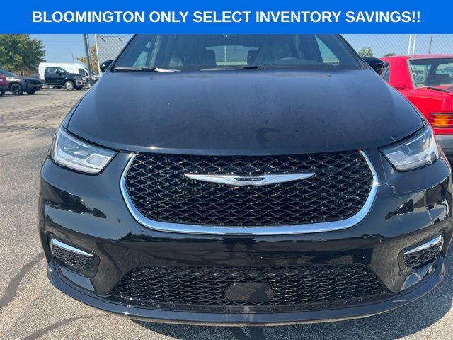 2026 Chrysler Pacifica PACIFICA SELECT AWD