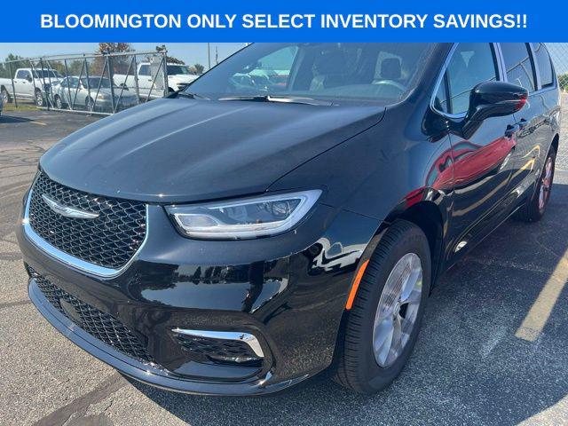 2026 Chrysler Pacifica PACIFICA SELECT AWD