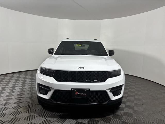 2025 Jeep Grand Cherokee GRAND CHEROKEE ALTITUDE 4X4