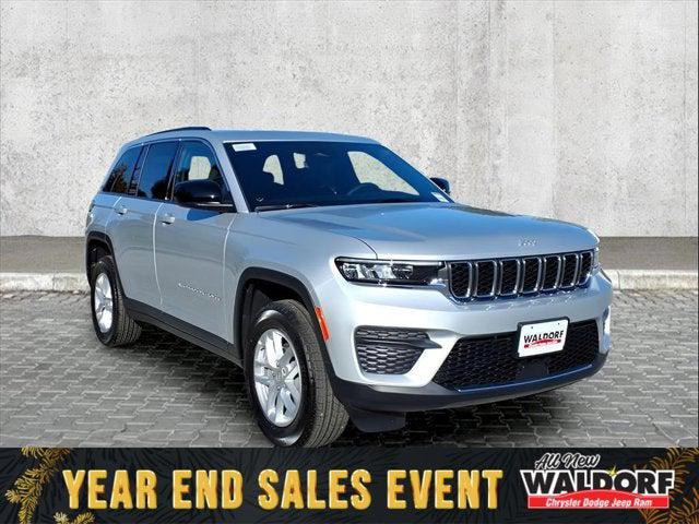 2025 Jeep Grand Cherokee GRAND CHEROKEE LAREDO X 4X4