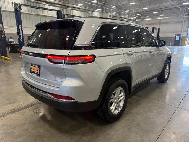 2025 Jeep Grand Cherokee GRAND CHEROKEE LAREDO 4X4 2025 Jeep Grand Cherokee GRAND CHEROKEE LAREDO 4X4