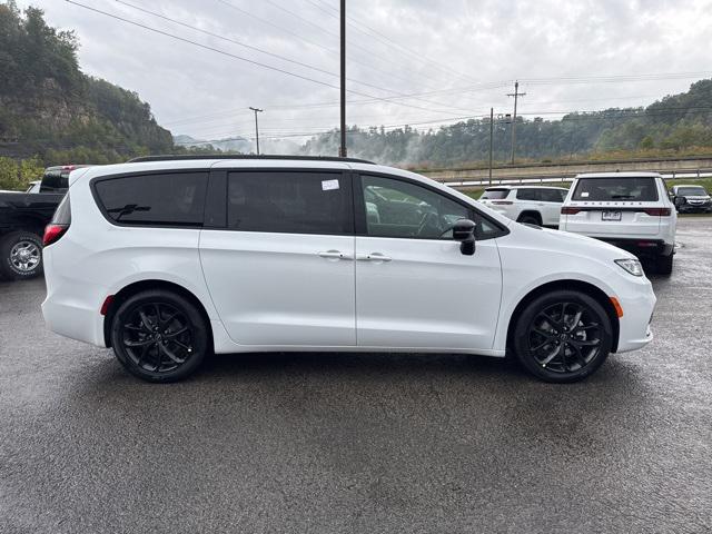 2026 Chrysler Pacifica PACIFICA LIMITED