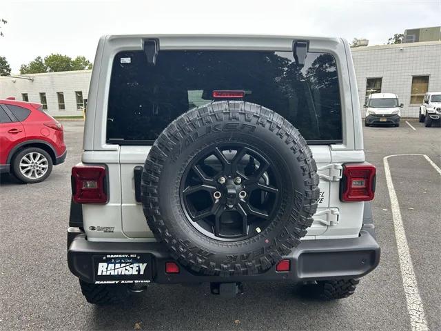 2025 Jeep Wrangler 4-Door Willys 4x4