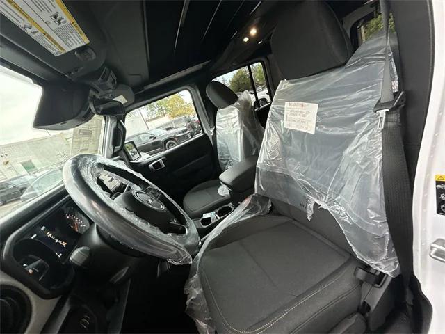 2025 Jeep Wrangler 4-Door Willys 4x4