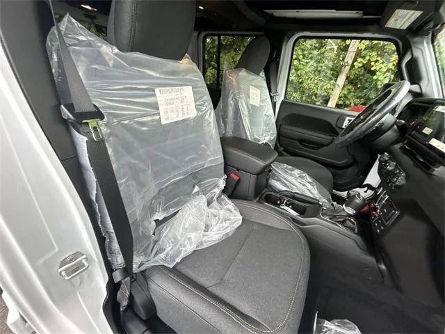 2025 Jeep Wrangler 4-Door Willys 4x4