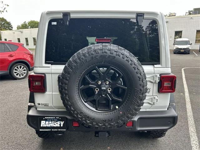 2025 Jeep Wrangler 4-Door Willys 4x4